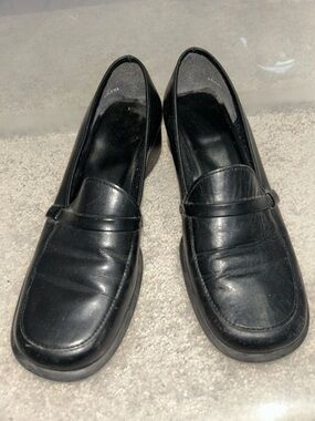 Nine West Black Leather Slip-On Loafers